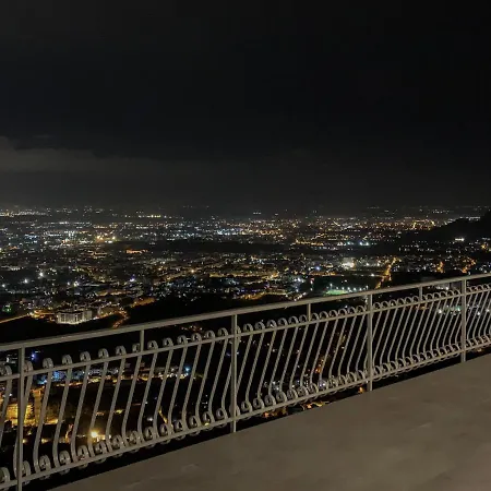 Super Panoramic New In Casertavecchia 卡塞塔
